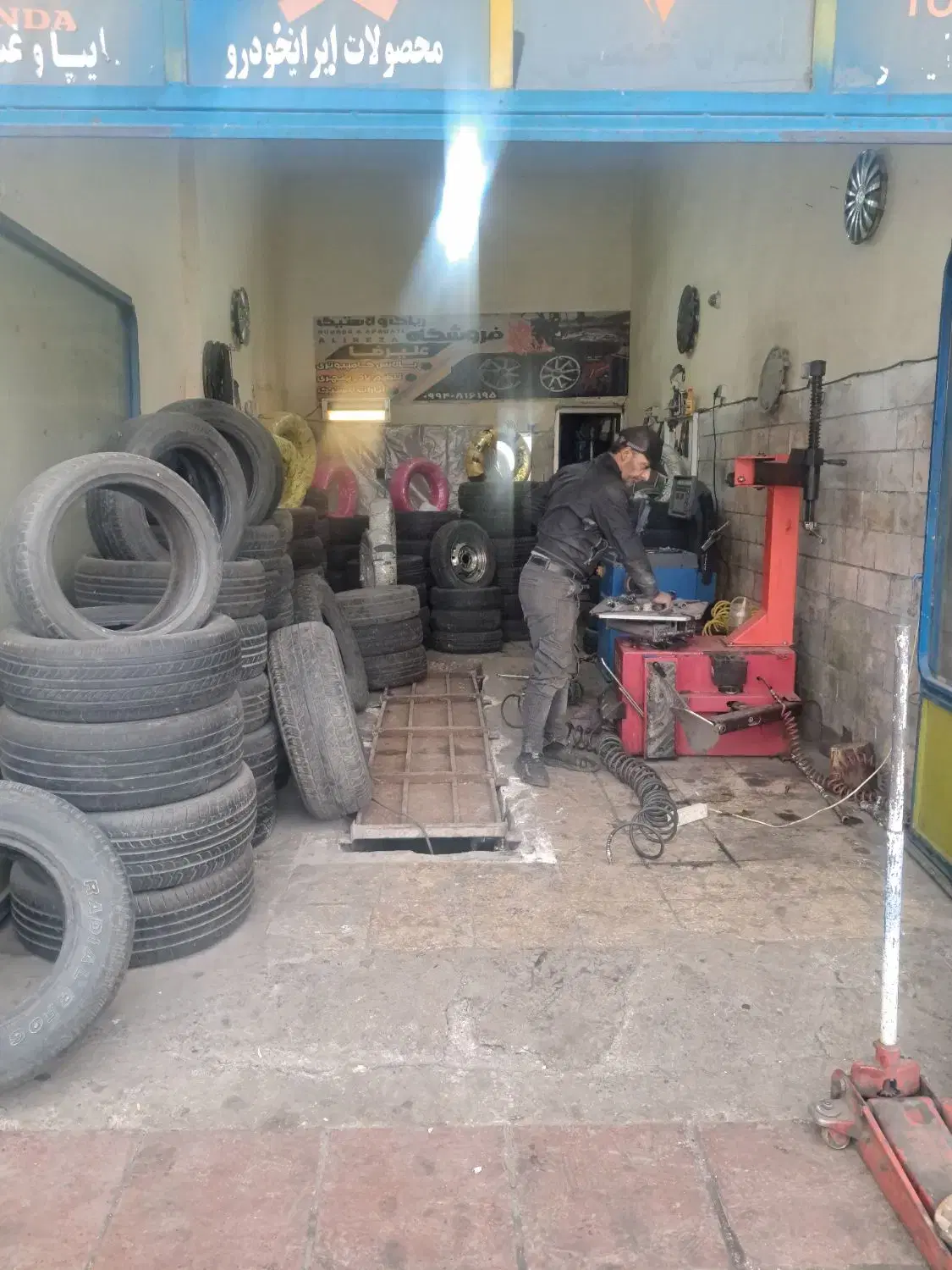 یک باب مغازه ۳۰ متری