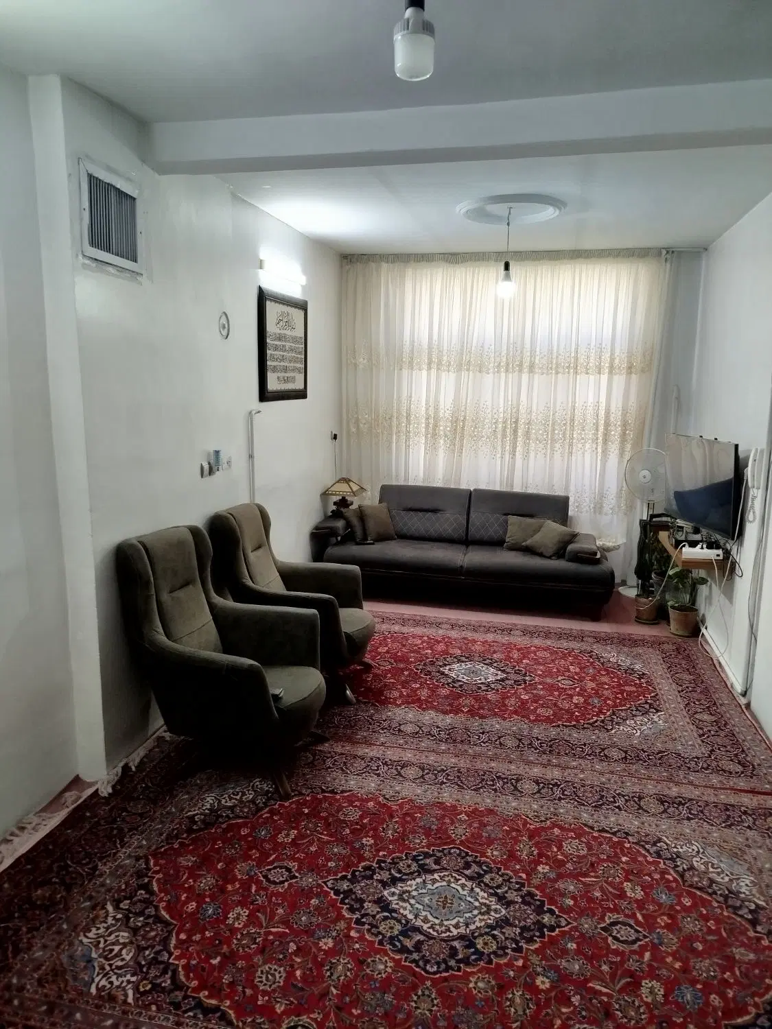 ملک فروشی