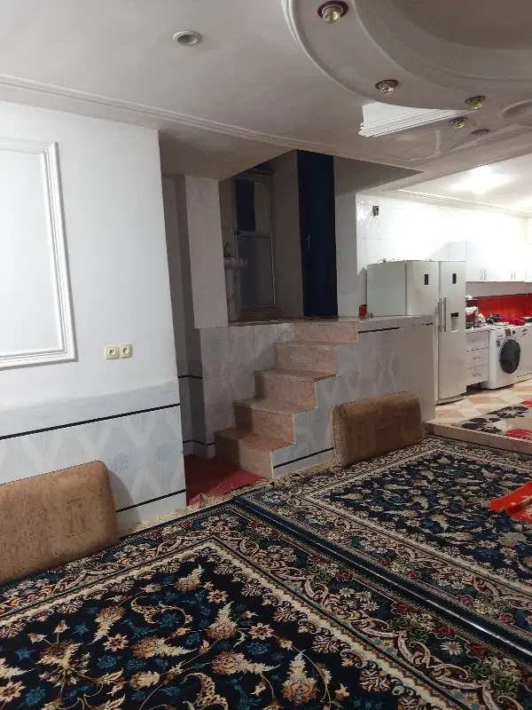 خونه دوخوابه طبقه بالا