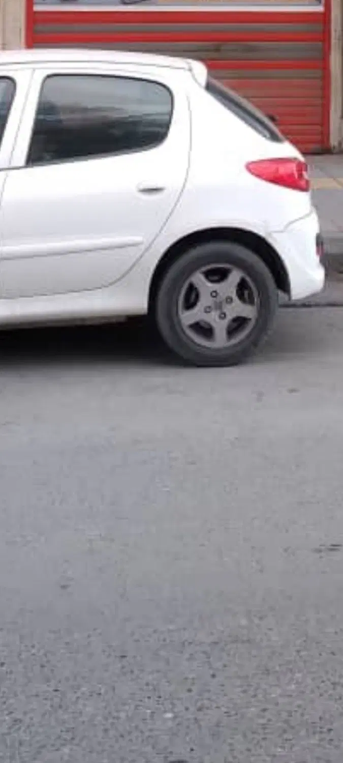 مغازه تجاری ۲۱ متر مسیر پر تردد زند