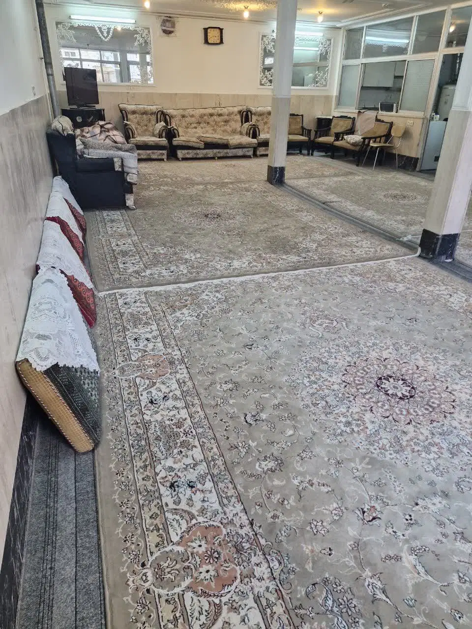 زیرزمین پرنور وگلخانه ای