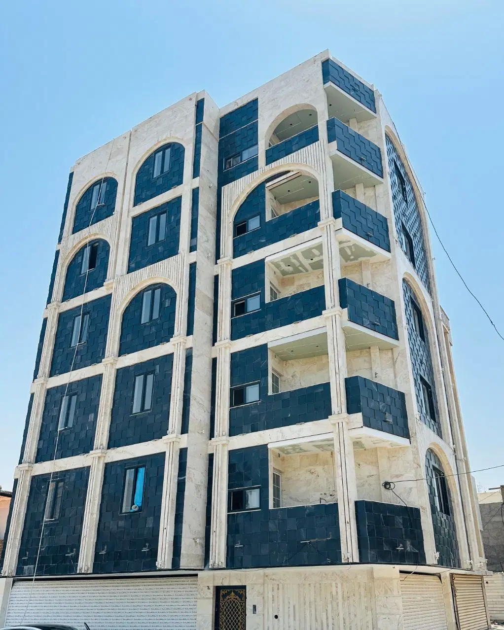 فروش یک واحد آپارتمان
