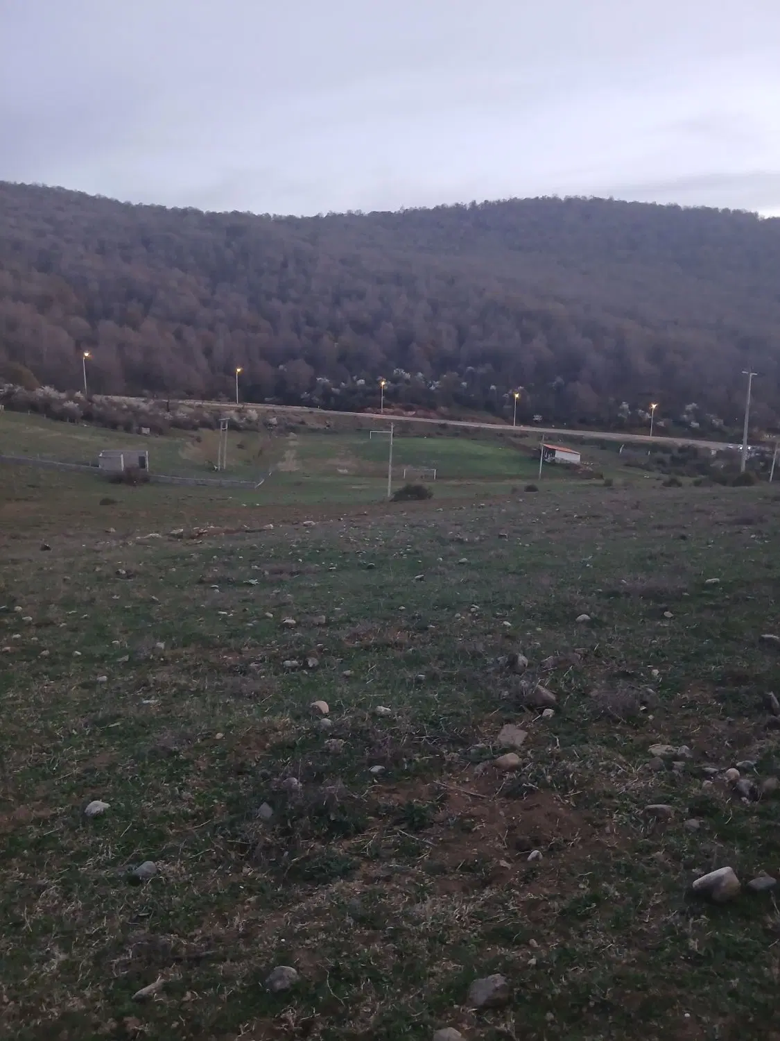 زمین در کمربندی کیاسر سمنان نزدیک جاده