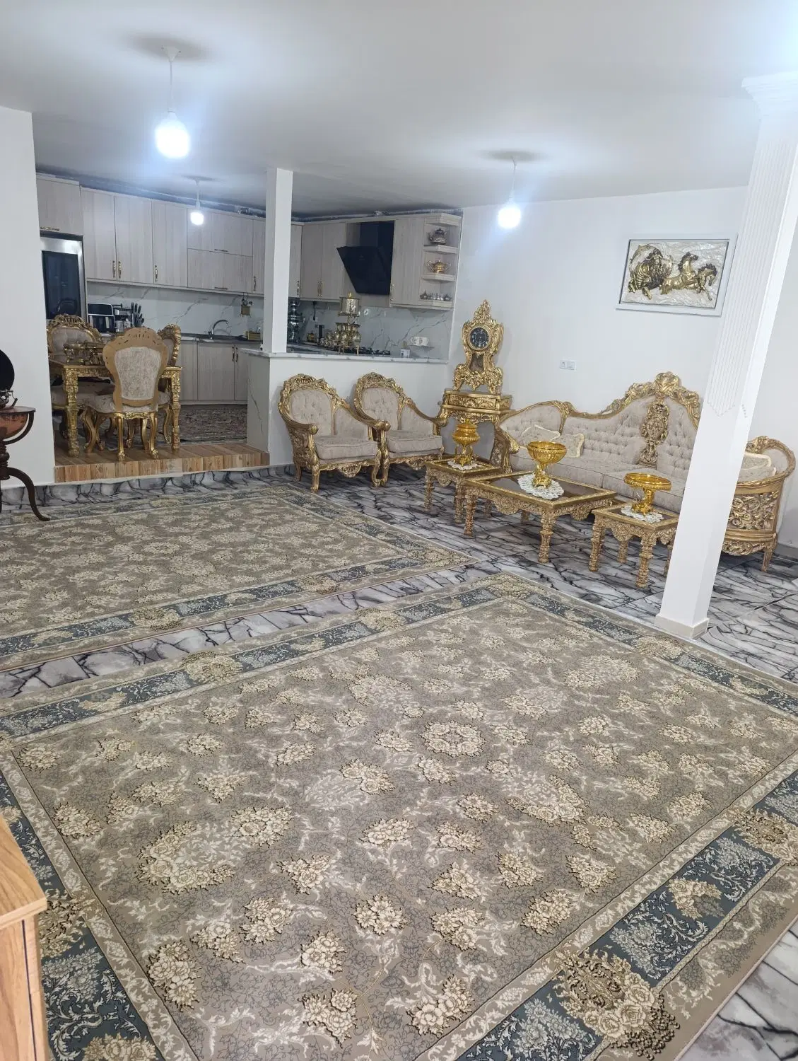 واحد 100متر بنا و 35متر تراس