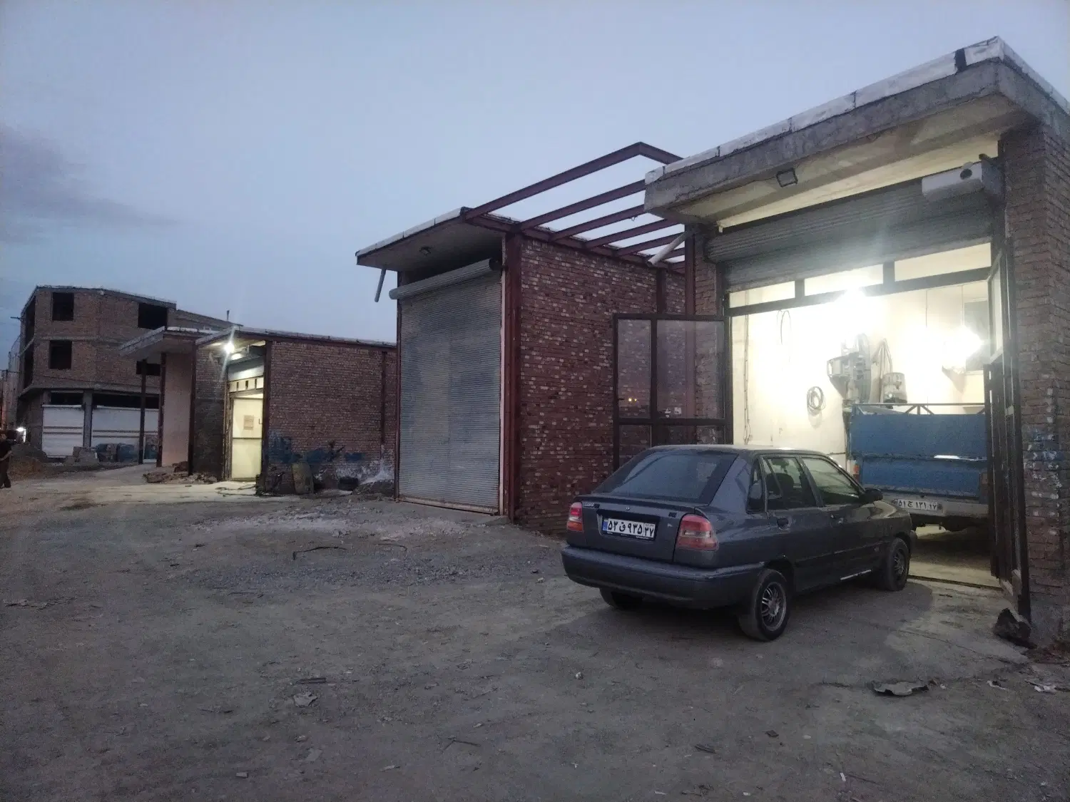مغازه تجاری