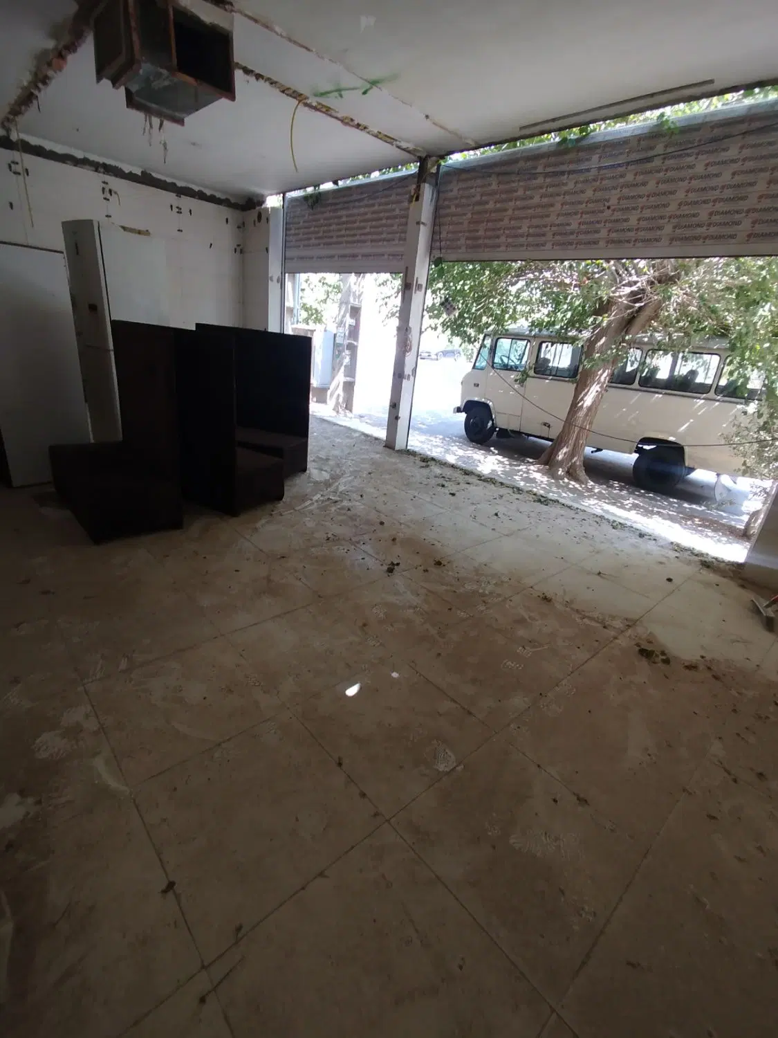 مغازه 60 متری خیابان مدنی