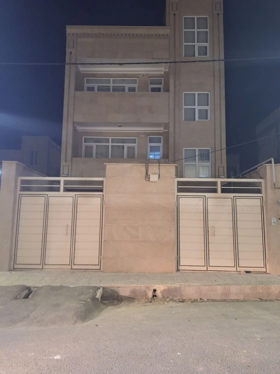فروش ۱واحدمسکونی طبقه اول تجهیزشده