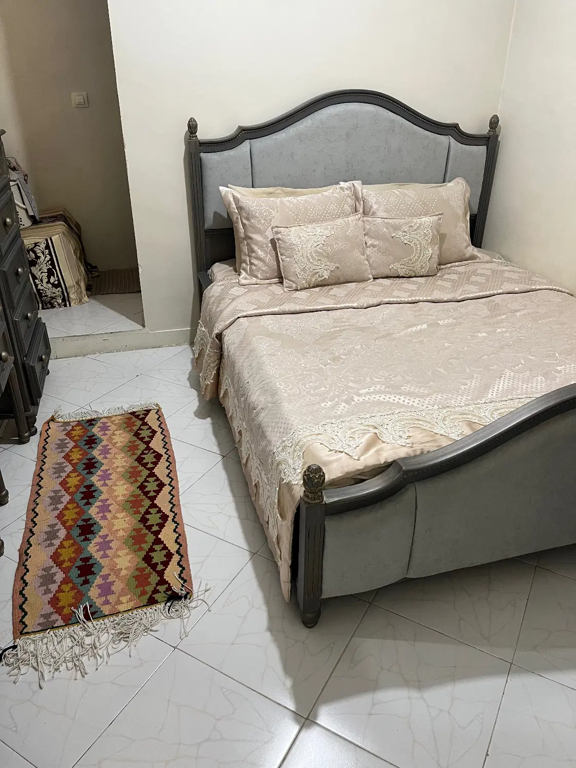 آپارتمان دو خوابه بازسازی شده
