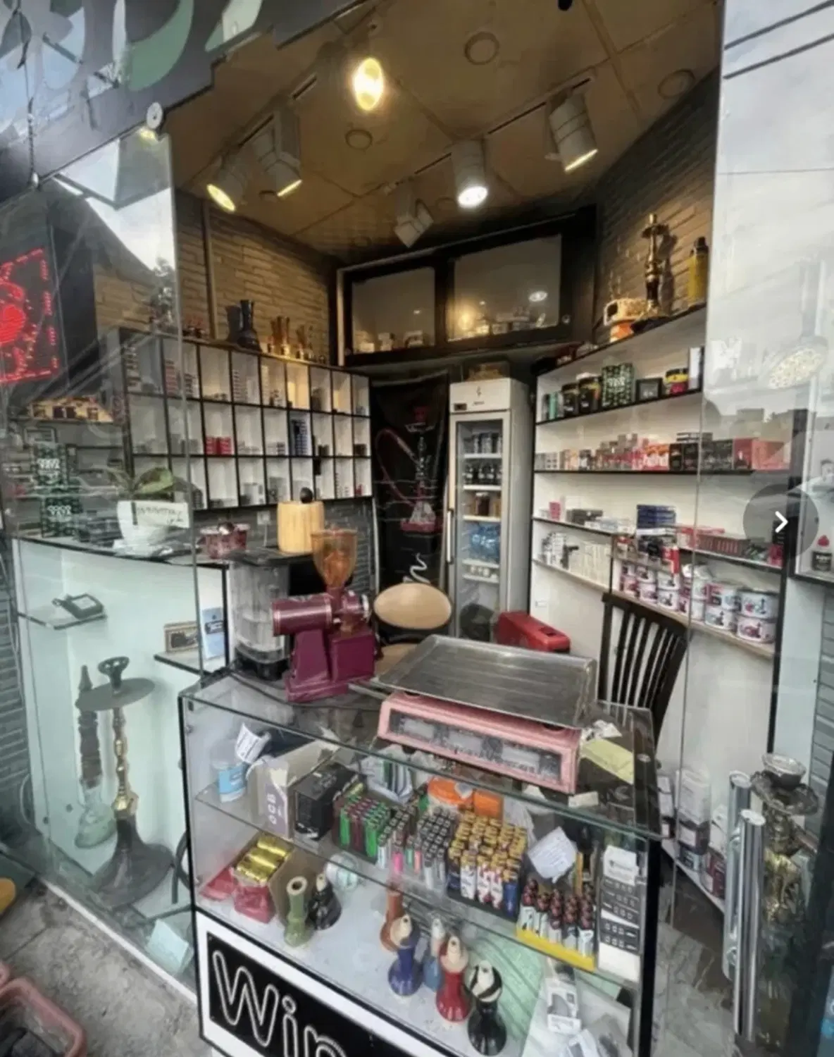 مغازه نبش میدان گودی