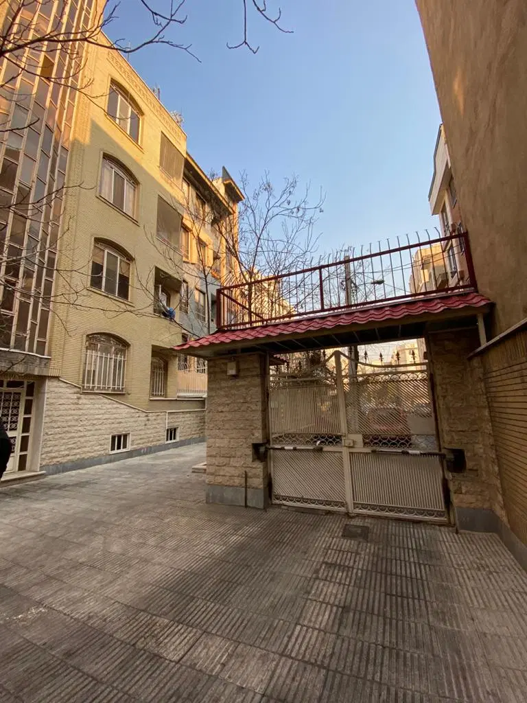 میدان ۳۲ نارمک ۷۰ متری