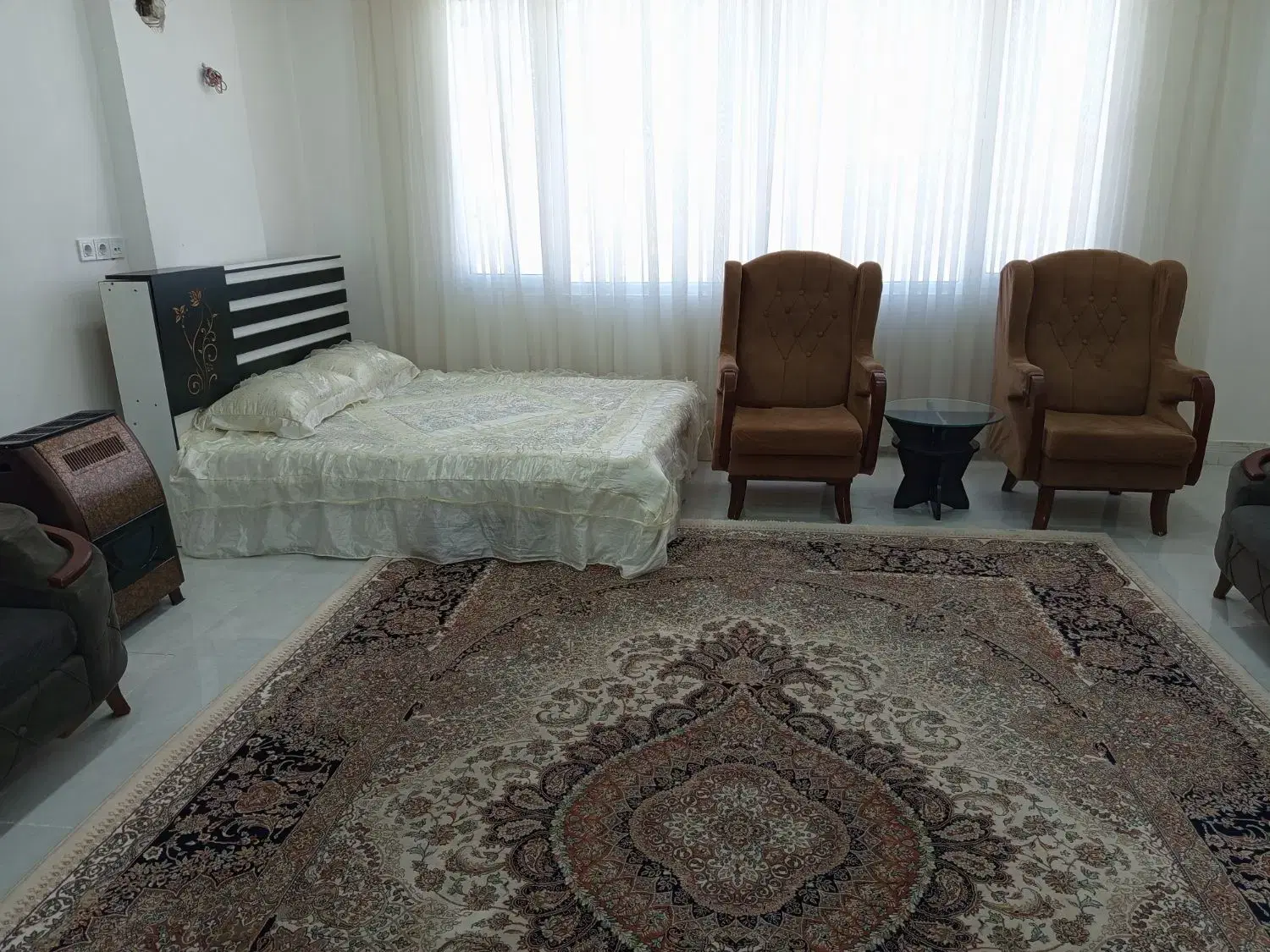 سوئیت اجاره ای درشهرازنا