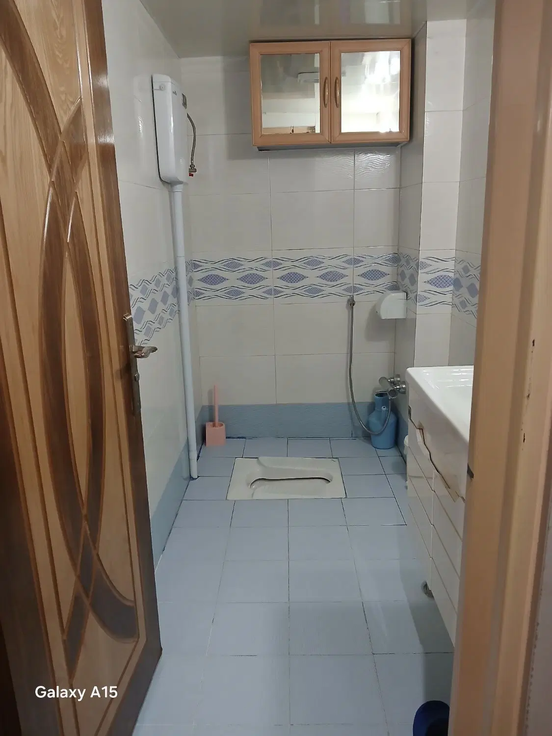 آپارتمان هشت بهشت شرقی