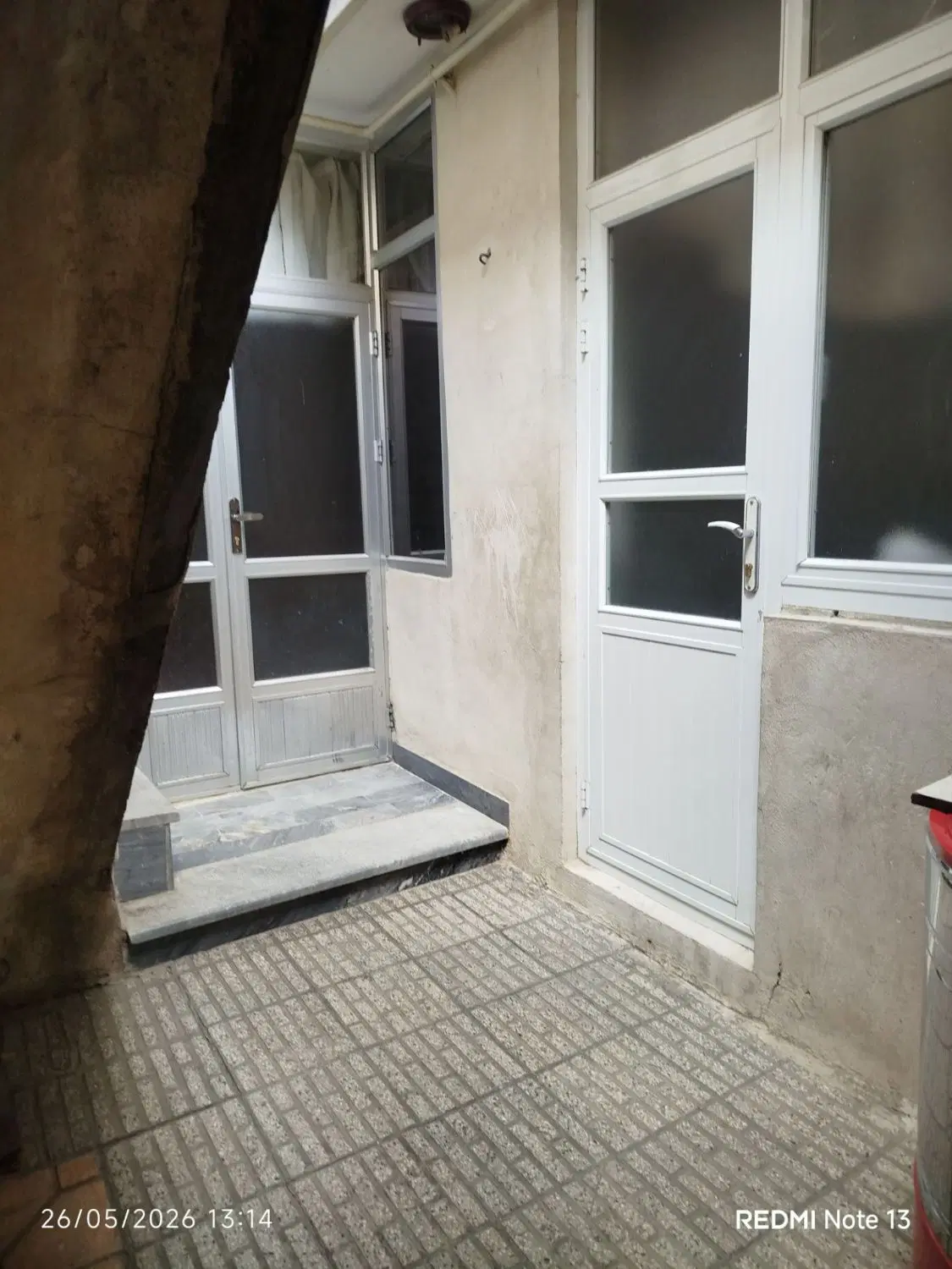 خانه فروشی ۹۰متری واقع در خیابان آخر طالقانی