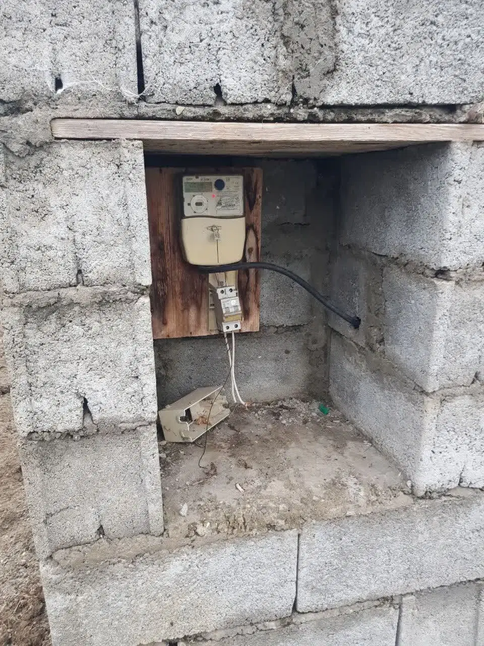 3200متر زمین با سند تک برگ