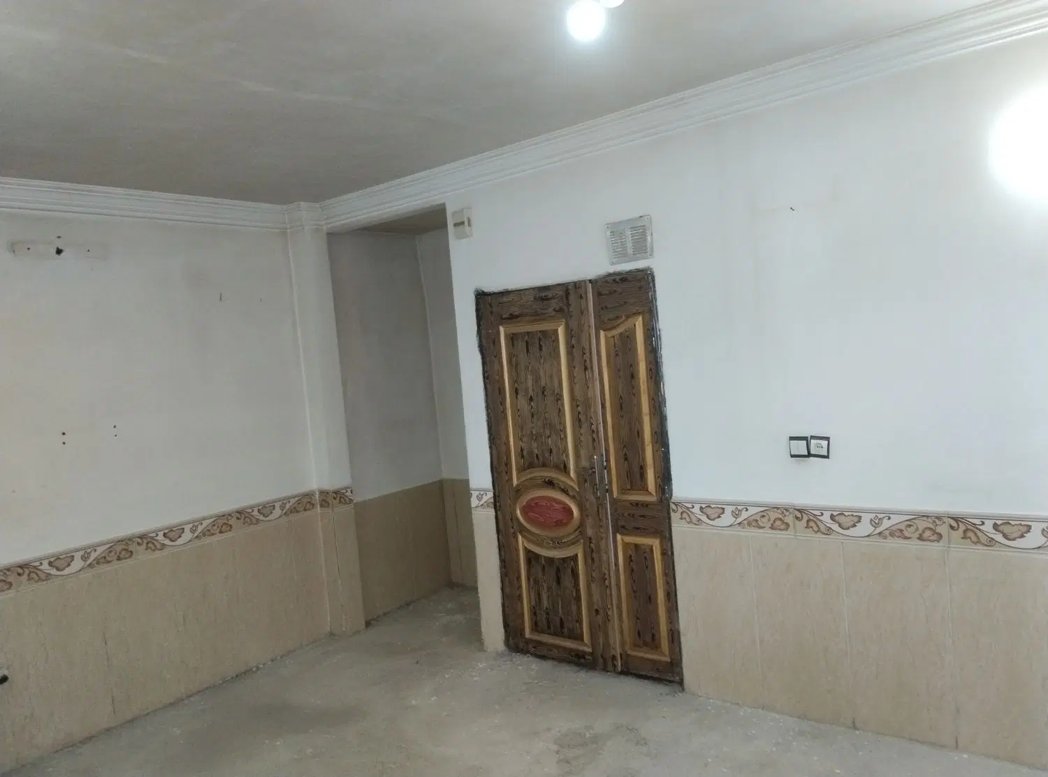 حاشیه بلوار کشمیری کشمیری 83
