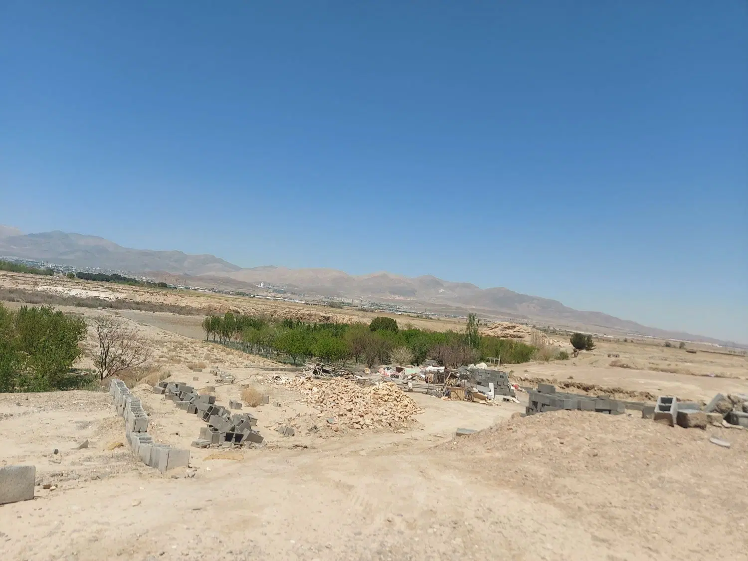 زمین مسکونی متراژ۳۷۷متر