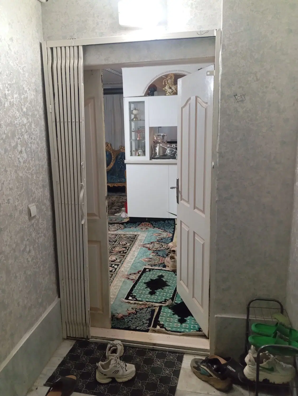 خانه آپارتمان 90متری دوخوابه طبقه دوم