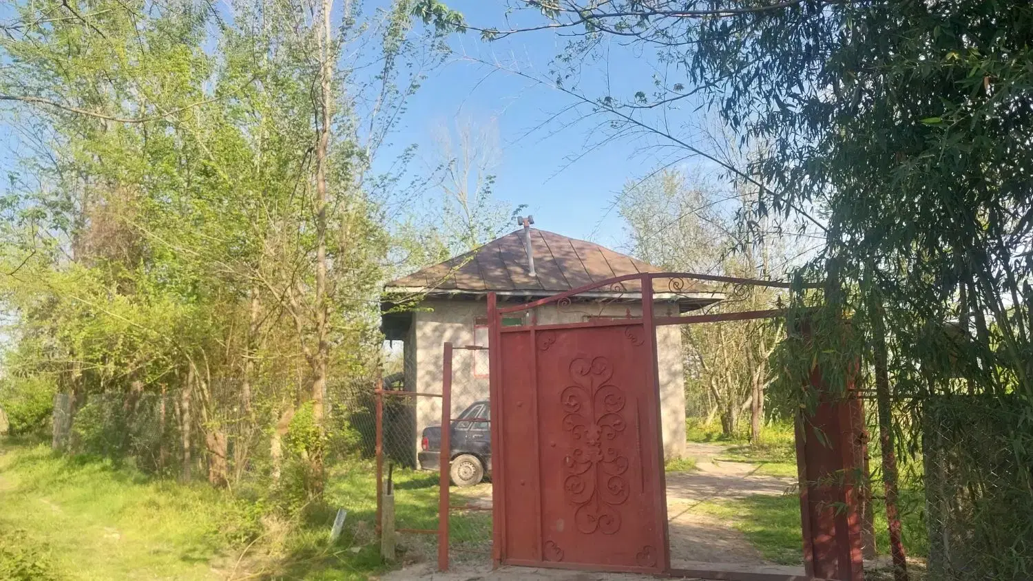 ویلایی ۹۶۰متر مسکونی با استخرو ۲۶۰۰ مترشالیزار
