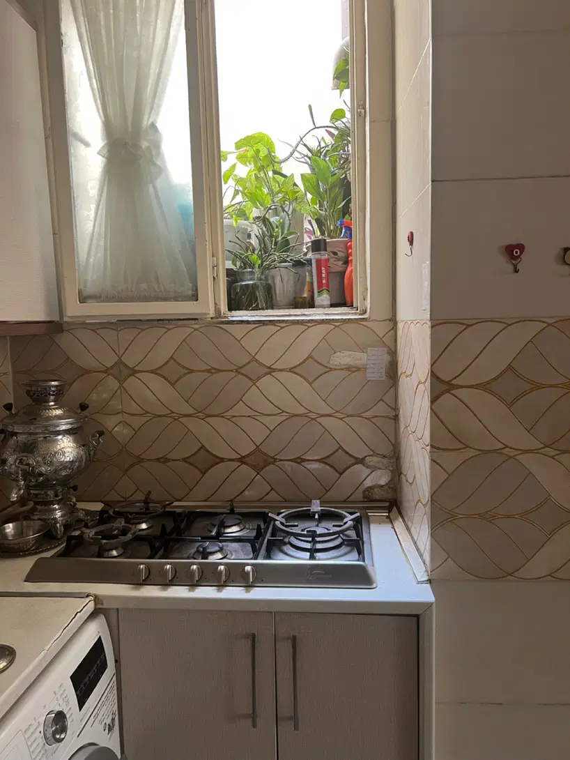 خونه تمیز ۵۸ متری با انباری وپارکینگ