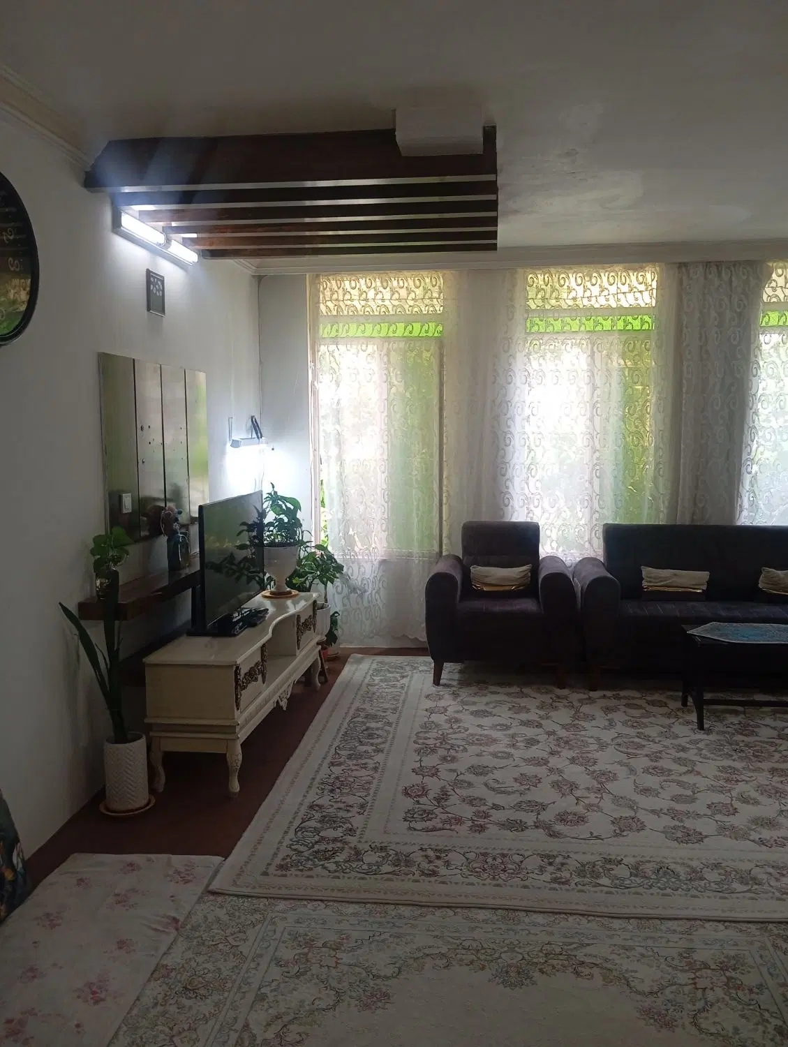 آپارتمان طبقه اول یکخواب بزرگ نزدیک بازار فردوسی