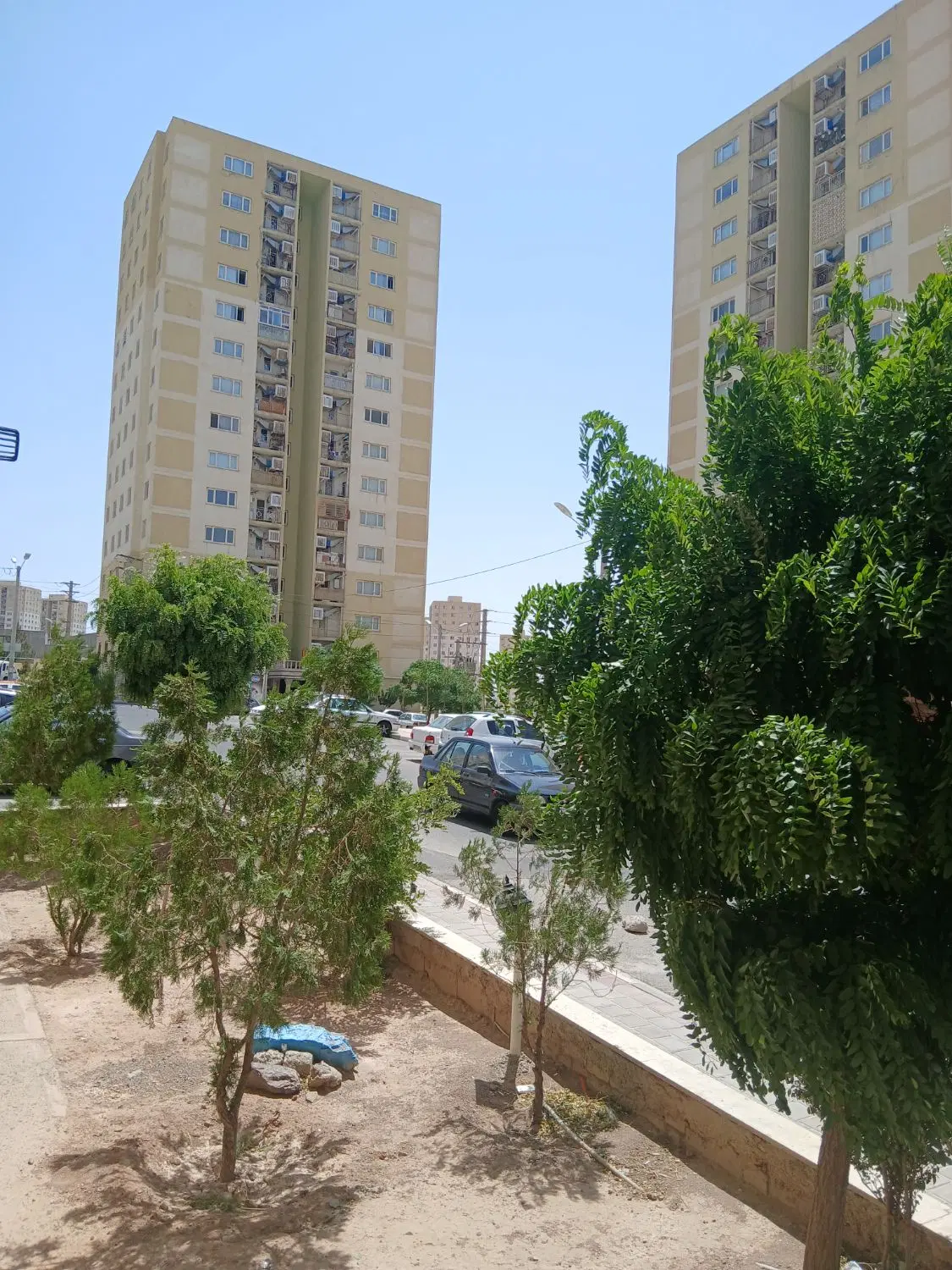 کوزو6 فول تمیز طبقه 4 سه خوابه