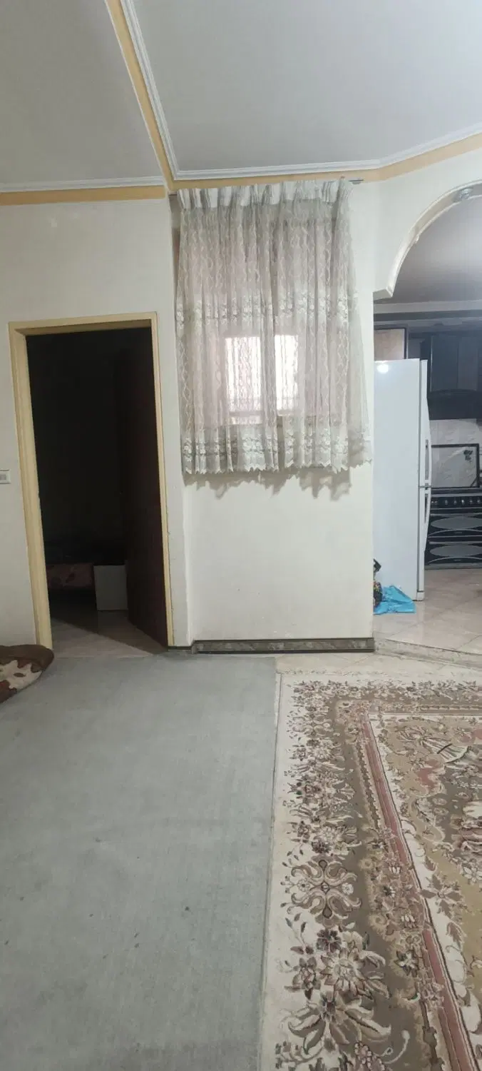 واحد 60 متری شیک و تمیز نقاشی شده تک خوابه