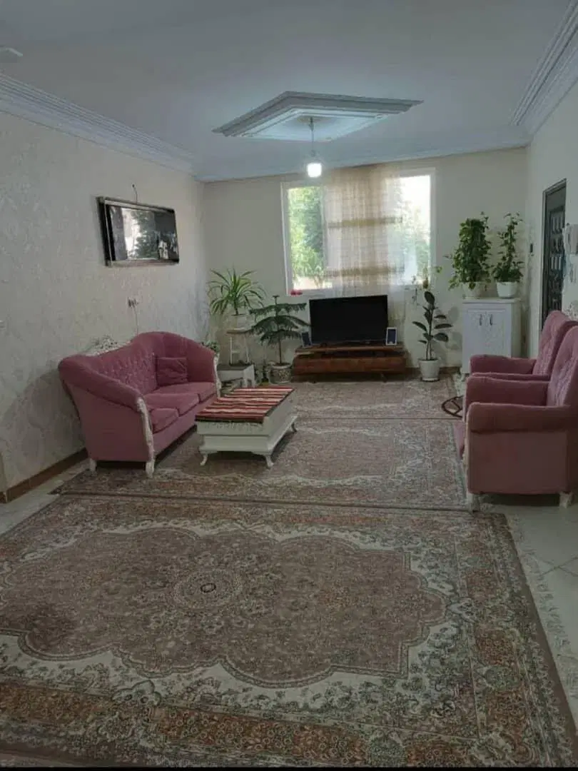 ۲۳۰متر ۱۰۰متر بنا