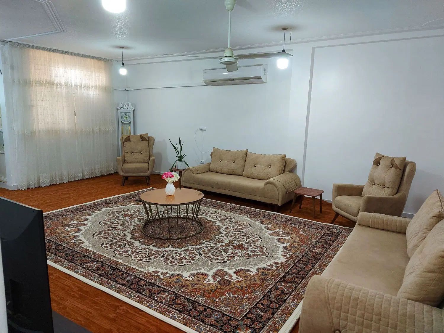 فروش یک واحد آپارتمان در یاس۲