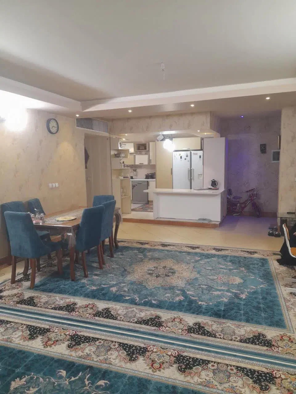 فروش آپارتمان در مجتمع بنام رازی