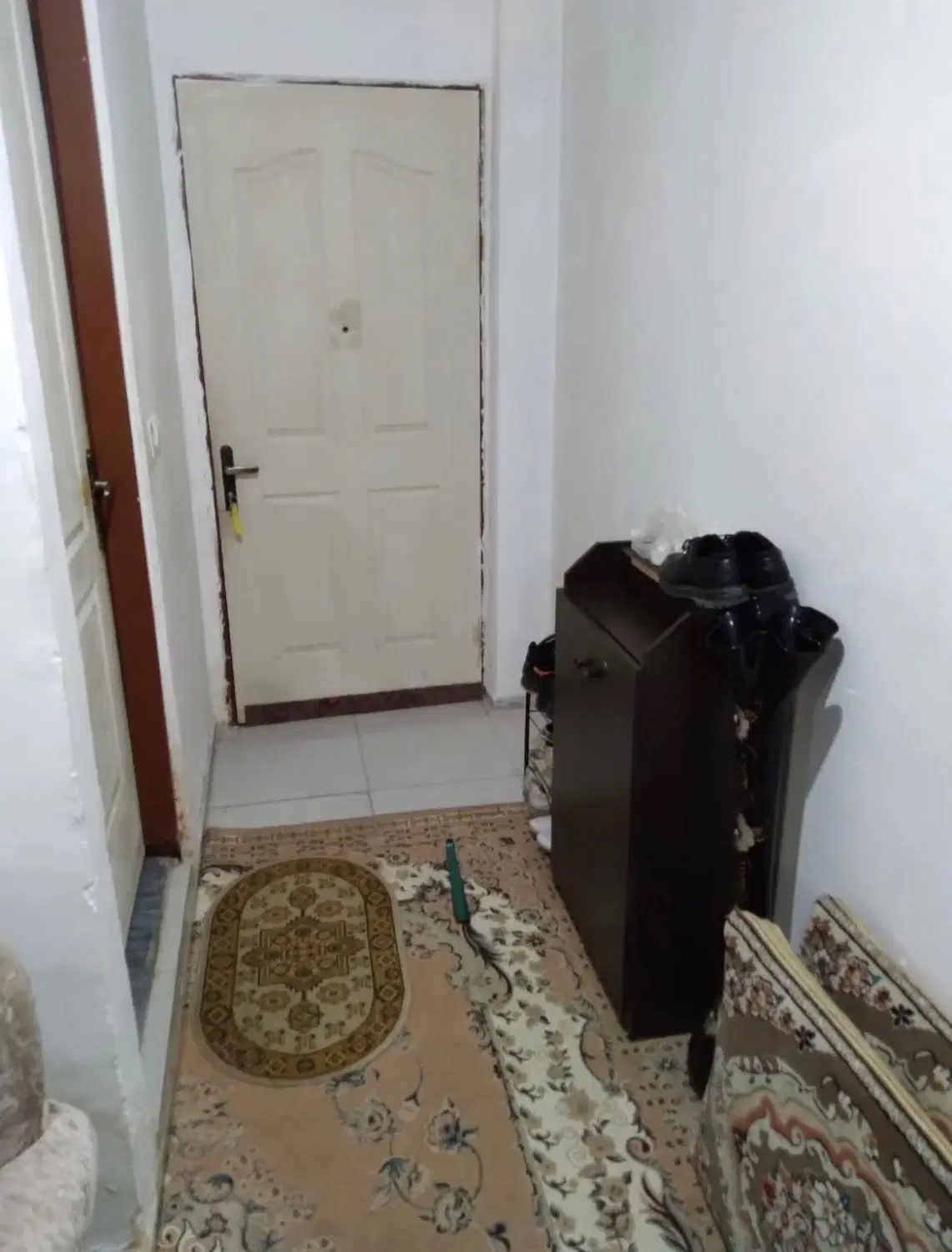 واحد ۶۰ متری آسانسوردار در خ ۲۲بهمن ک ۲۱