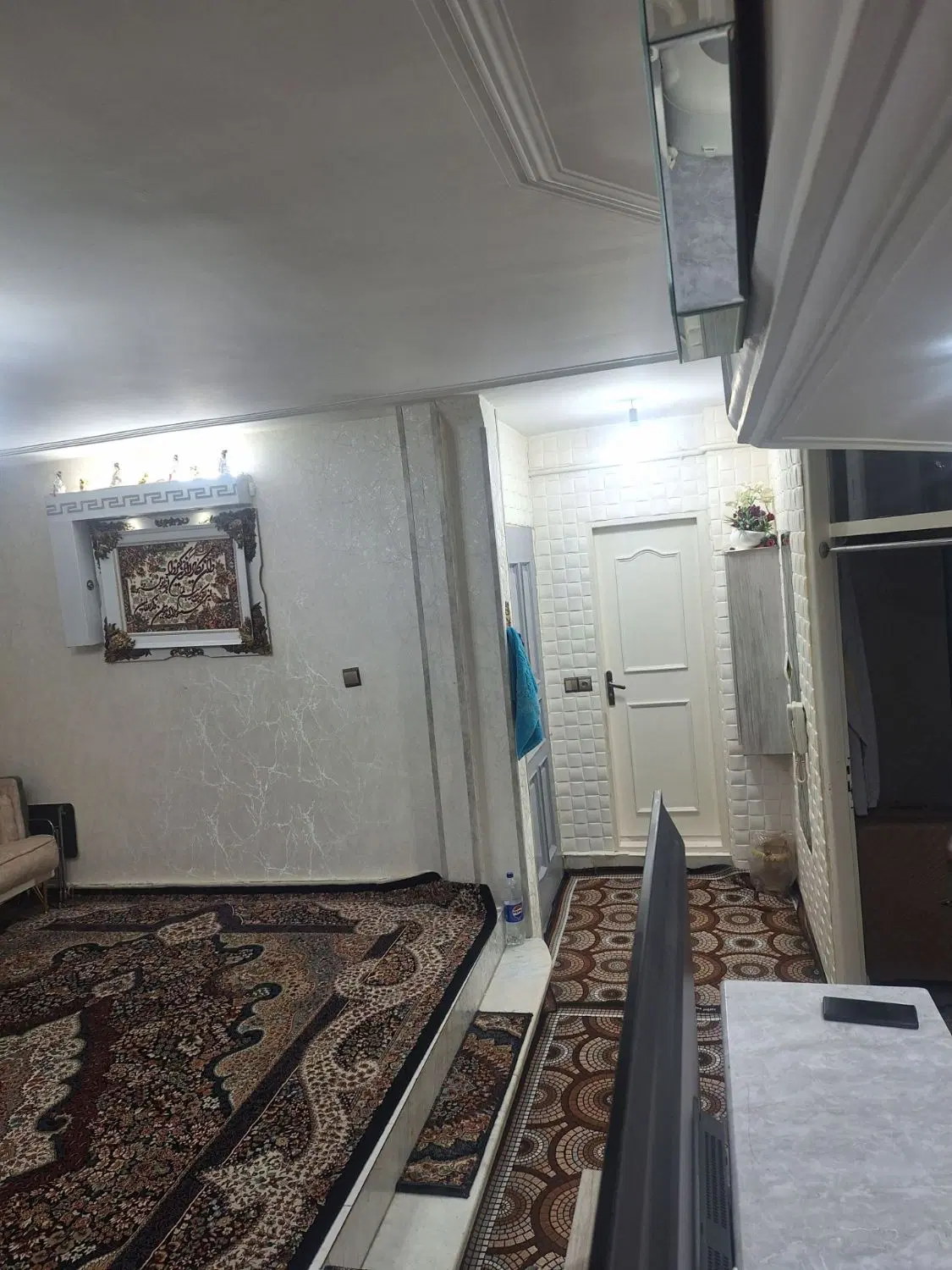 واحد نقلی و شیک