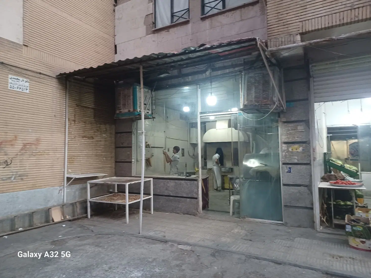نانوایی سنگکی فروشی