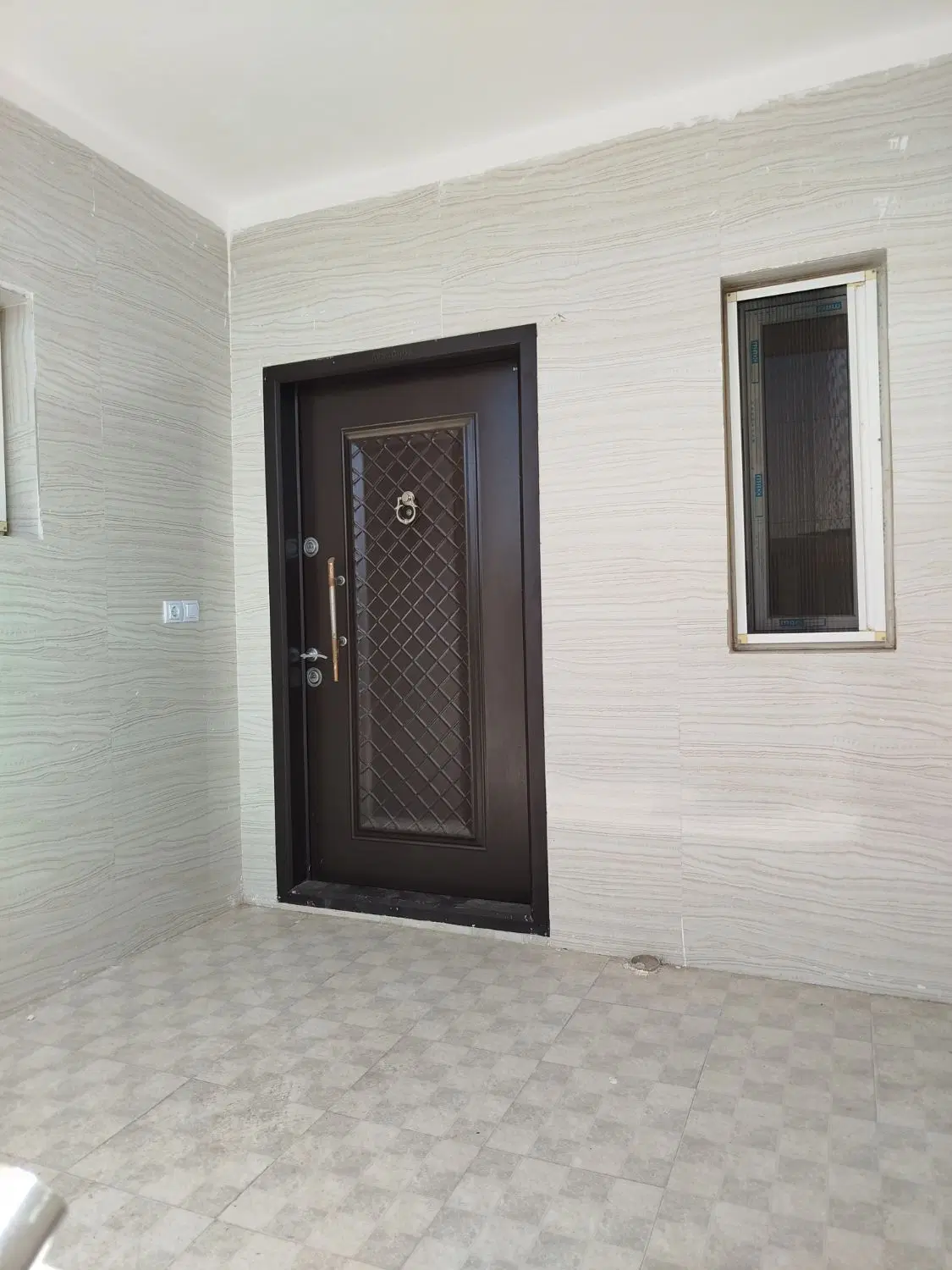 بالا خونه کلید اول