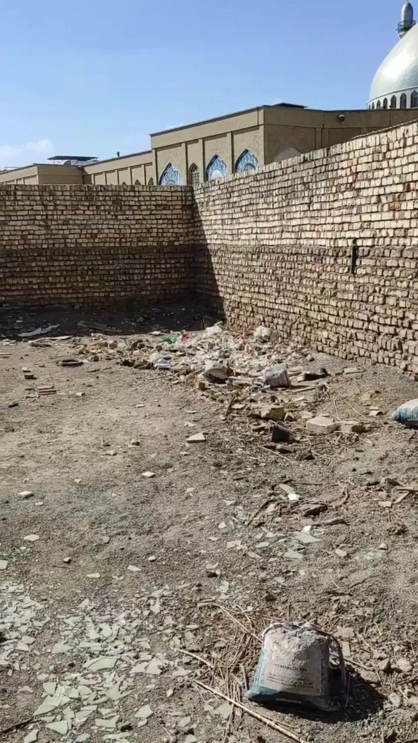 یک باب زمین در فلکه جانبازان بسمت پل بلوار امین