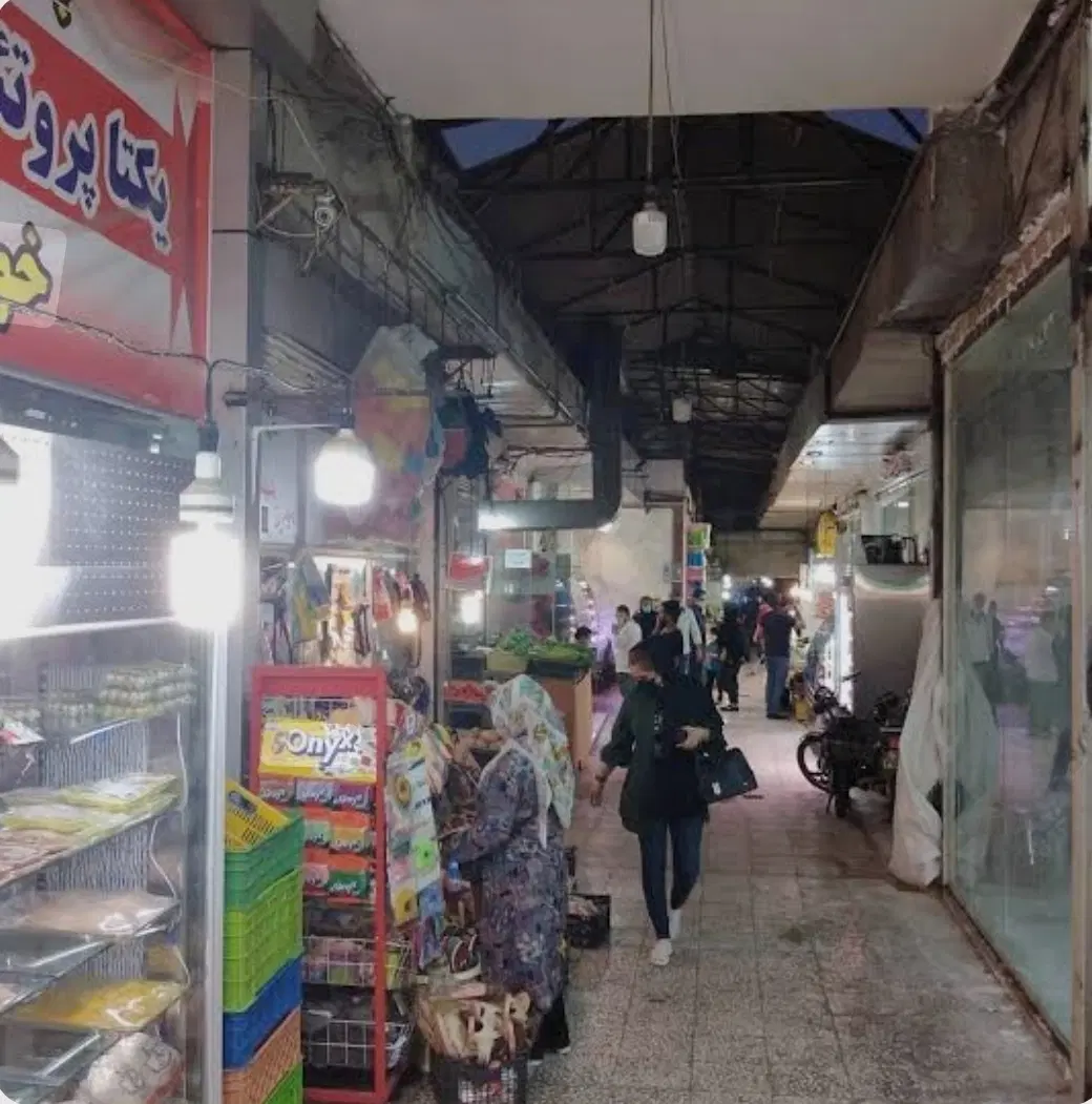 مغازه در چهار راه گلی، منطقه 10