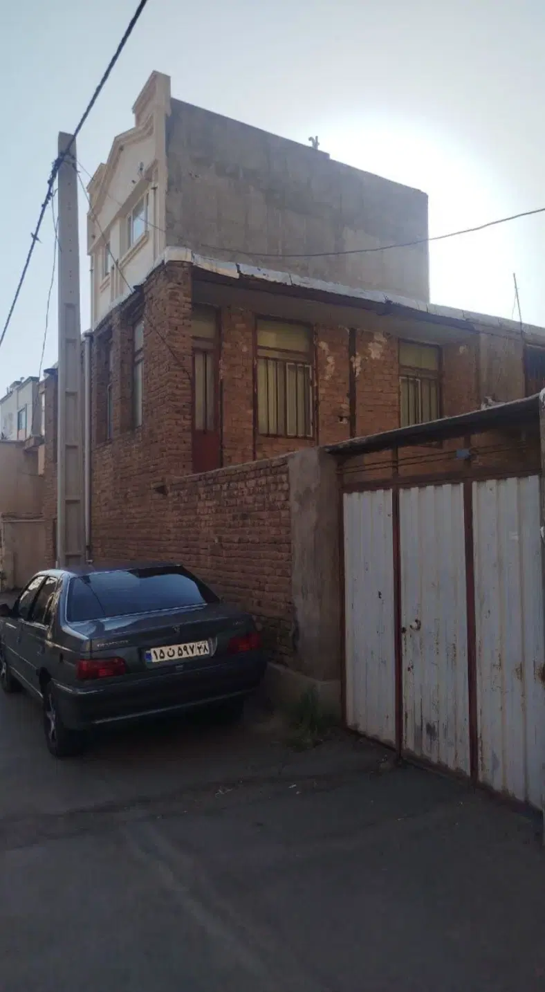فروش ششدانگ ملک مسکونی دوطبقه
