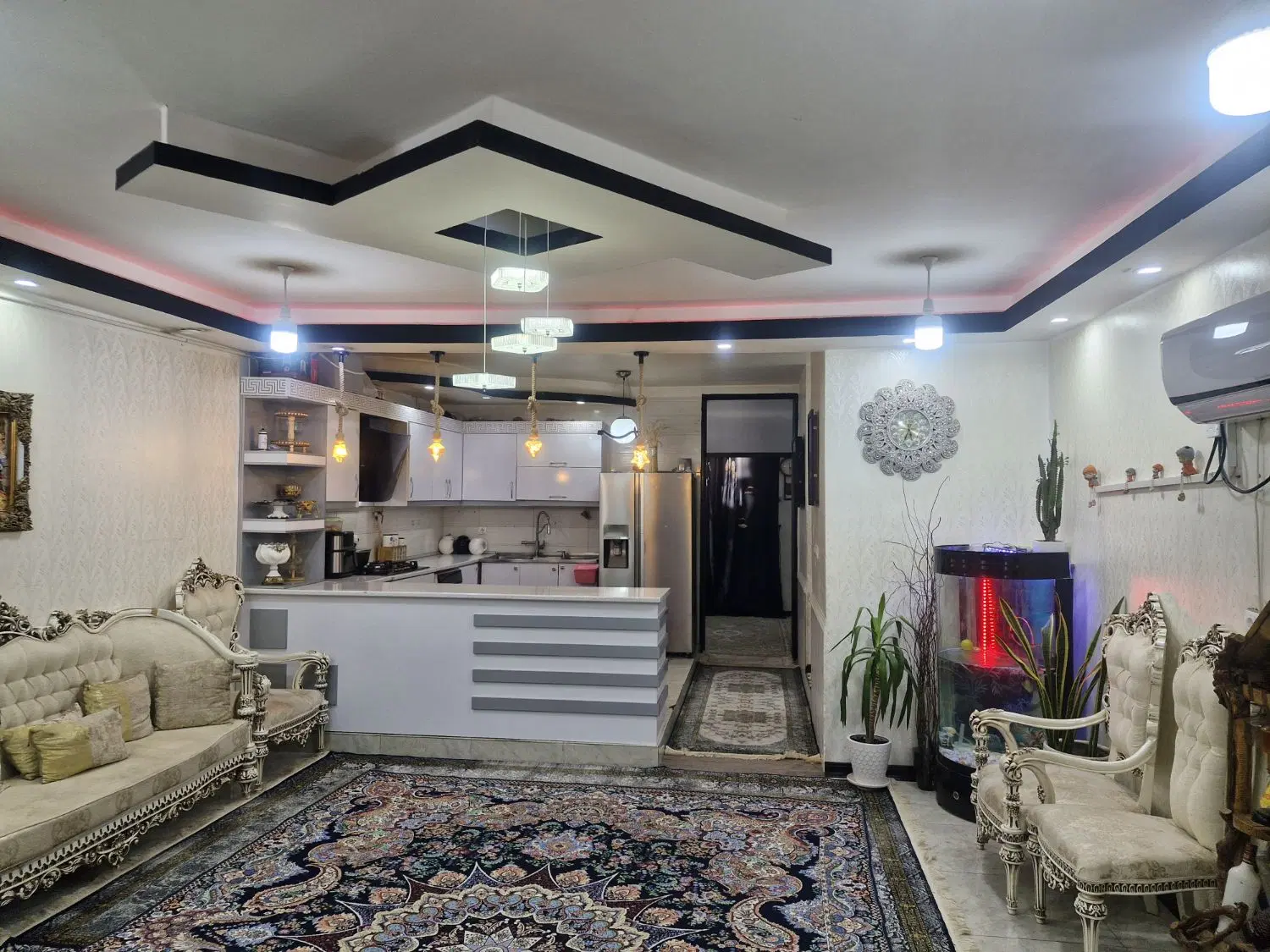 منزل ۴واحدی آپارتمان نوساز۹۳متری