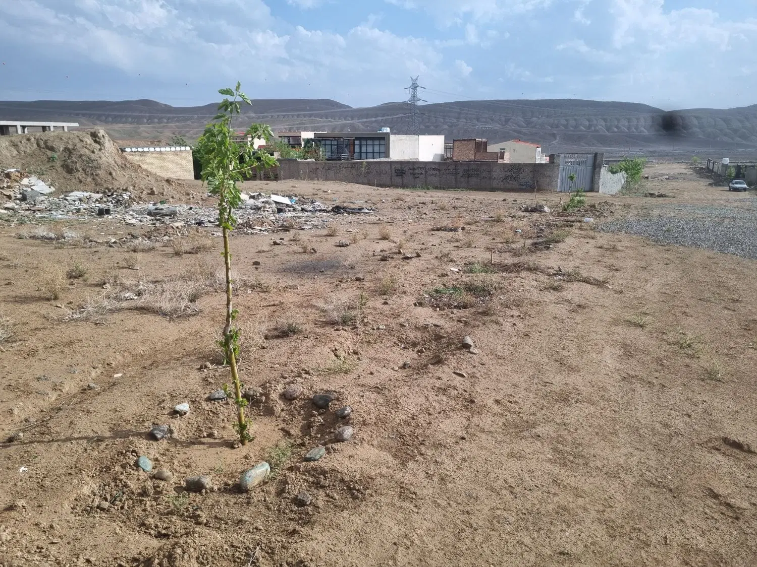۳۰۰متر زمین_نزدیک کیانمهر_باغ و باغچه