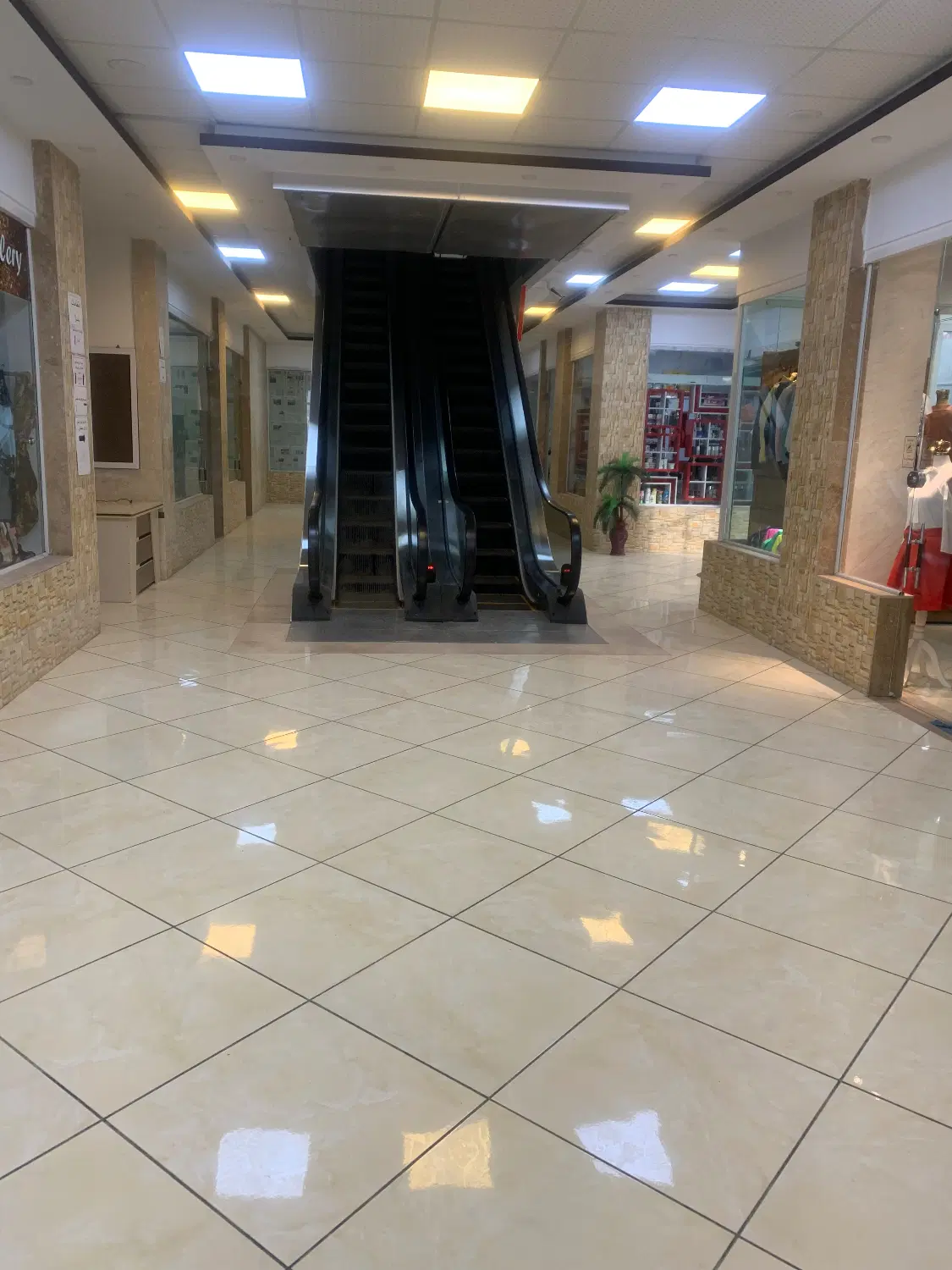 اجاره مغازه در ط همکف پاساژ نازیلا