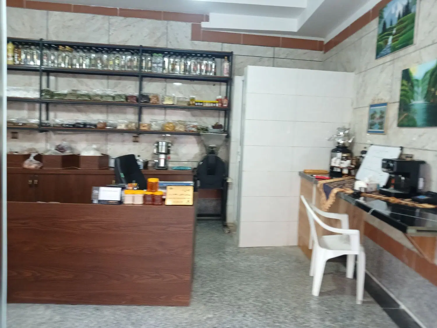 واگذاری عطاری با کلیه اجناس و دکور و دستگاه
