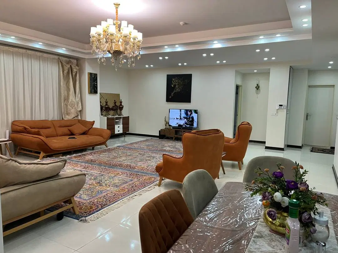 80متر دو خواب با پارکینگ پلاک شده