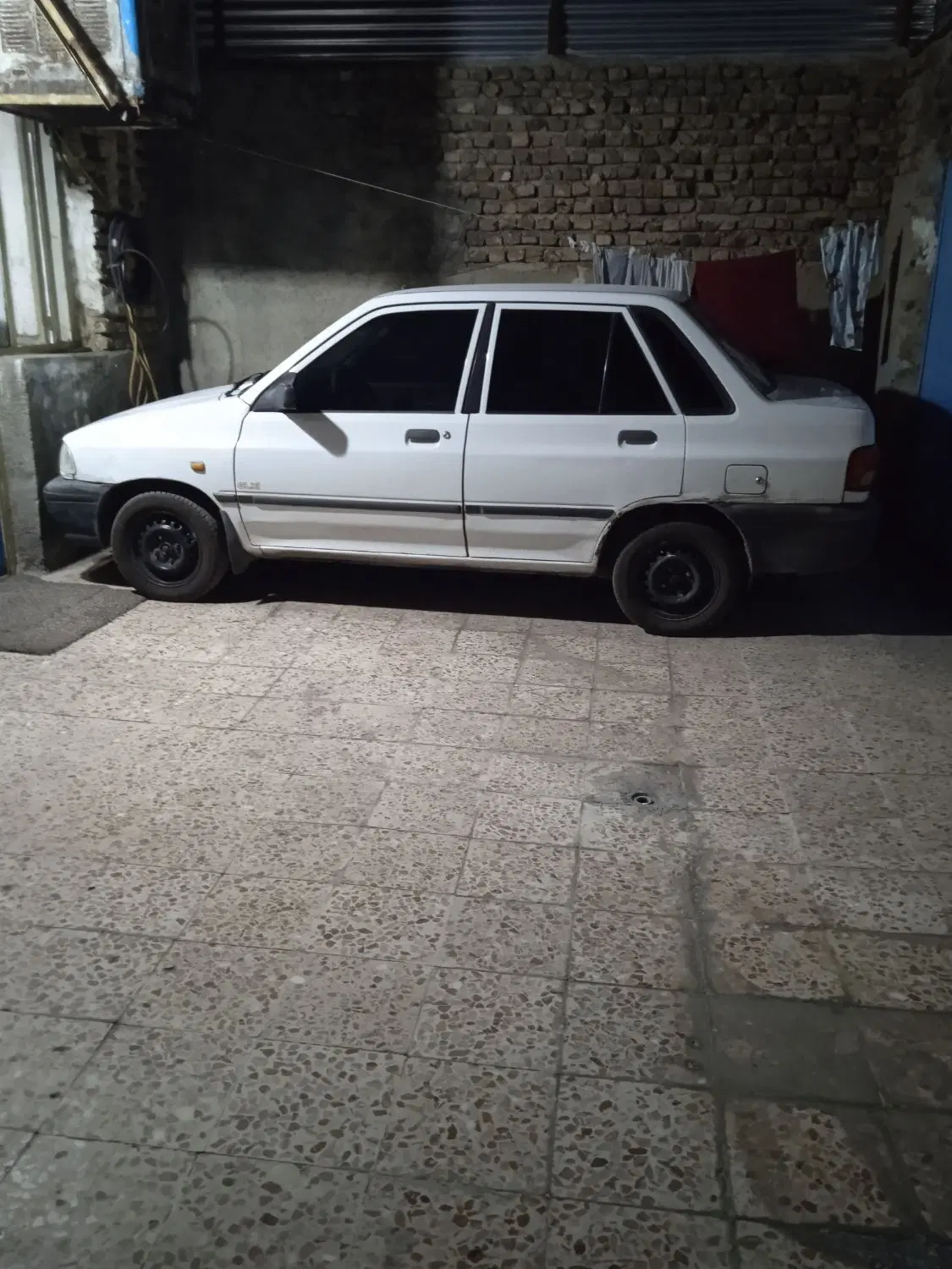 خونه ۱۲۰ متر ماشین رو