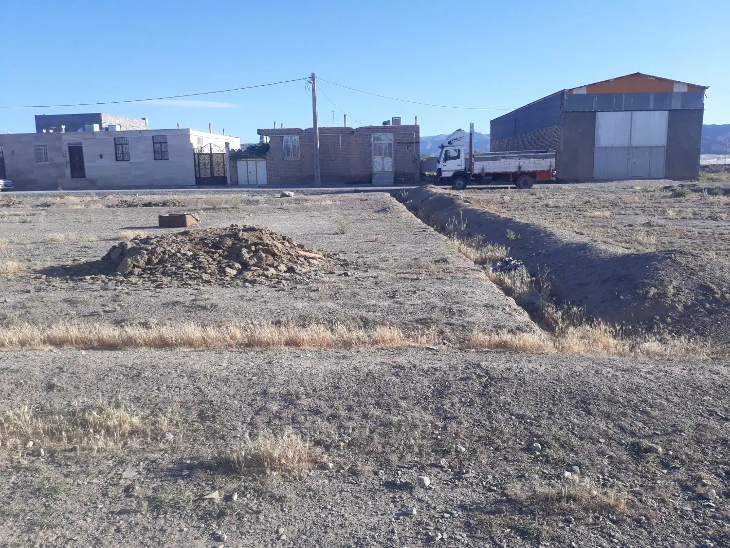 زمین داخل طرح هادی روستای امان آباد