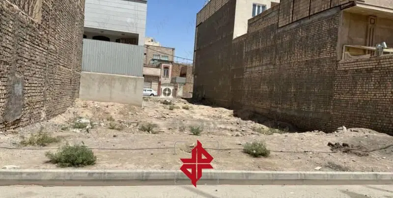 زمین بر ۶ قلفتی