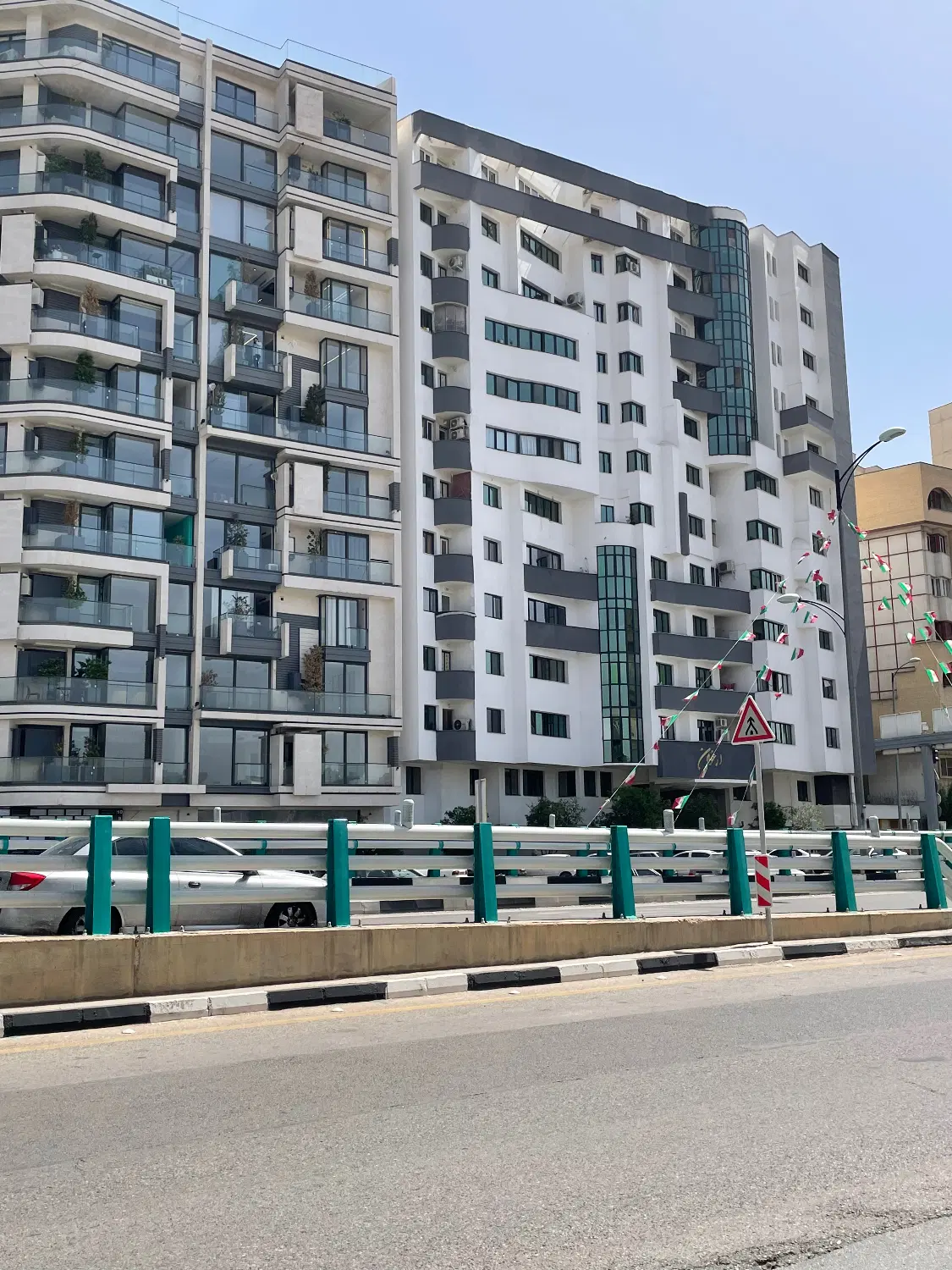 یک خواب مسکونی _ اداری بلوار مطهری شمالی