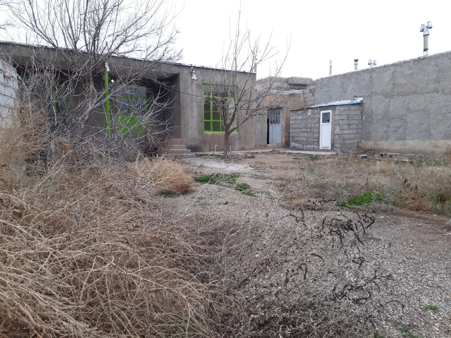 خانه ویلای  ۴۰۰متر مربع  مرکز قره تپه