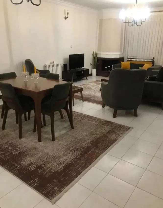 ۸۸ متری_نوساز_روبه نما_نورگیر_آسانسور دار