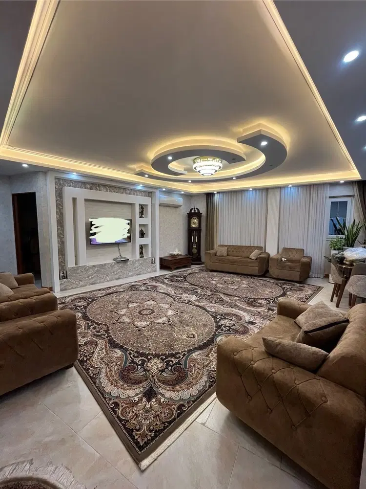 اپارتمان۱۳۰متری۳خوابه