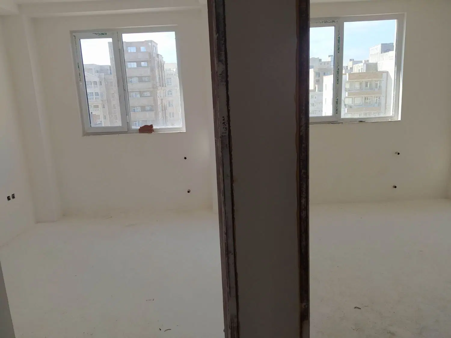 واحد خام مسکونی 113متری در کارشناسان شهرک ساحلی
