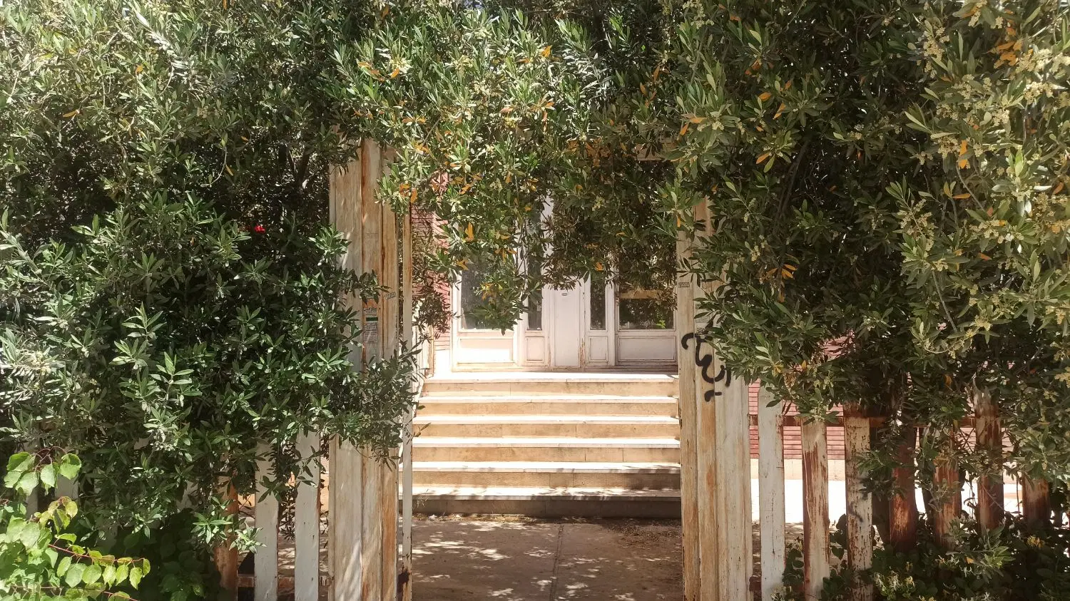 اجاره خونه زمینی در ۲ کیلومتری ایوان